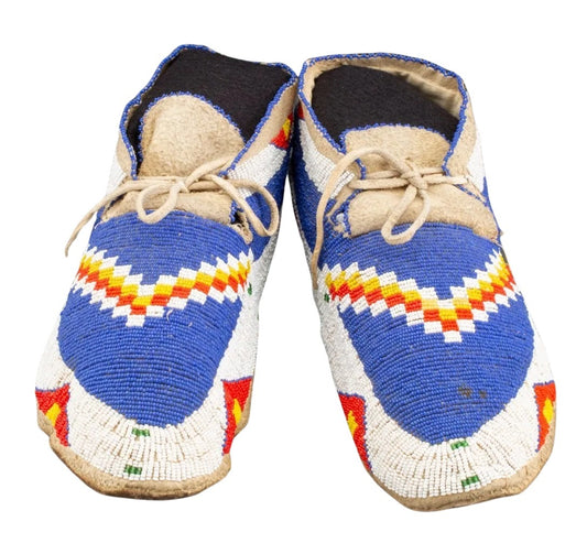 Old Native American Style Beaded Powwow Beaded Moccasin MC182