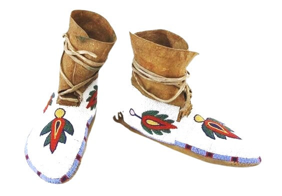 Old Native American Style Beaded Powwow Beaded Moccasin MC602