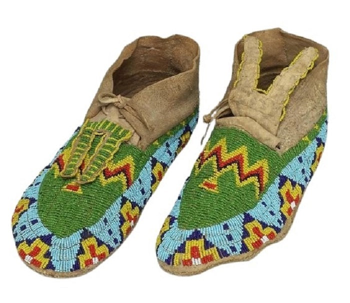 Old Native American Style Beaded Powwow Beaded Moccasin MC616