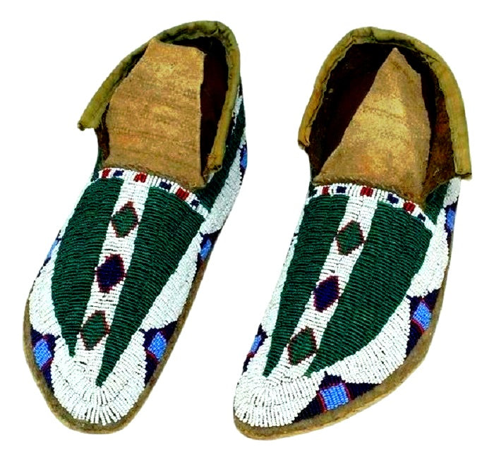 Old Native American Style Beaded Powwow Beaded Moccasin MC617