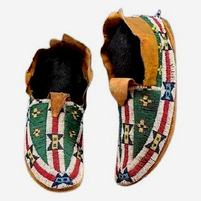 Old Native American Style Beaded Powwow Beaded Moccasin MC622