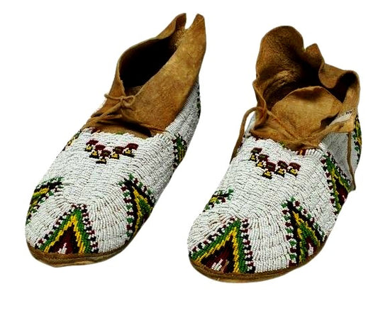 Old Native American Style Beaded Powwow Beaded Moccasin MC631