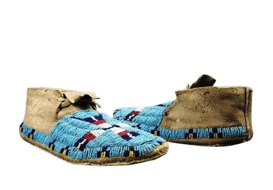 Old Native American Style Beaded Powwow Beaded Moccasin MC661