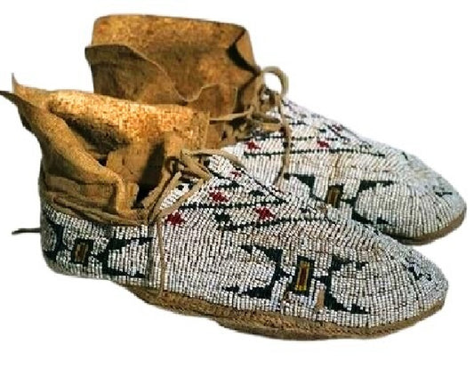 Old Native American Style Beaded Powwow Beaded Moccasin MC675