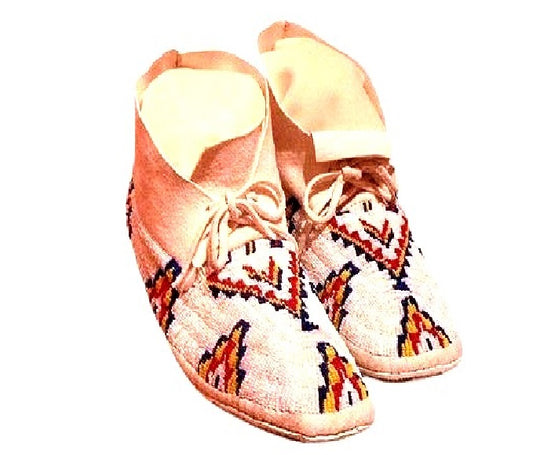 Old Native American Style Beaded Powwow Beaded Moccasin MC678