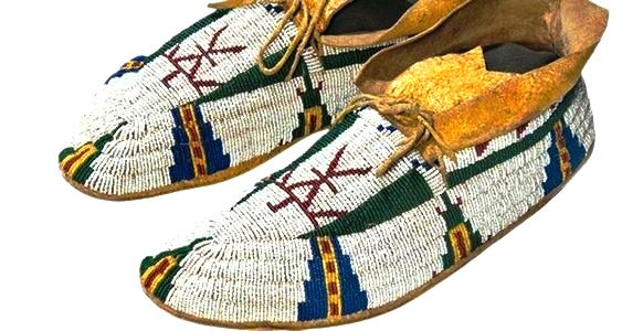 Old Native American Style Beaded Powwow Beaded Moccasin MC679