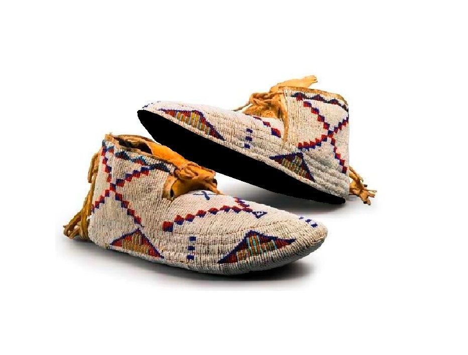 Old Native American Style Beaded Powwow Beaded Moccasin MC658